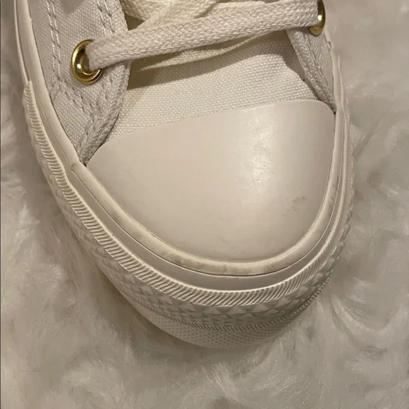 Converse All Star Cream Sneakers with Golden Chain - Picture 5 of 7